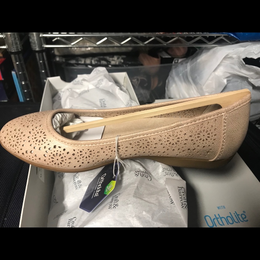 new pair size 7.5 comfort shoes - Picture 1 of 3